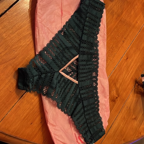 Victoria’s Secret Very Sexy Lightly Lined Lace Push Up Bra 34DD Matching Set M - Picture 3 of 11